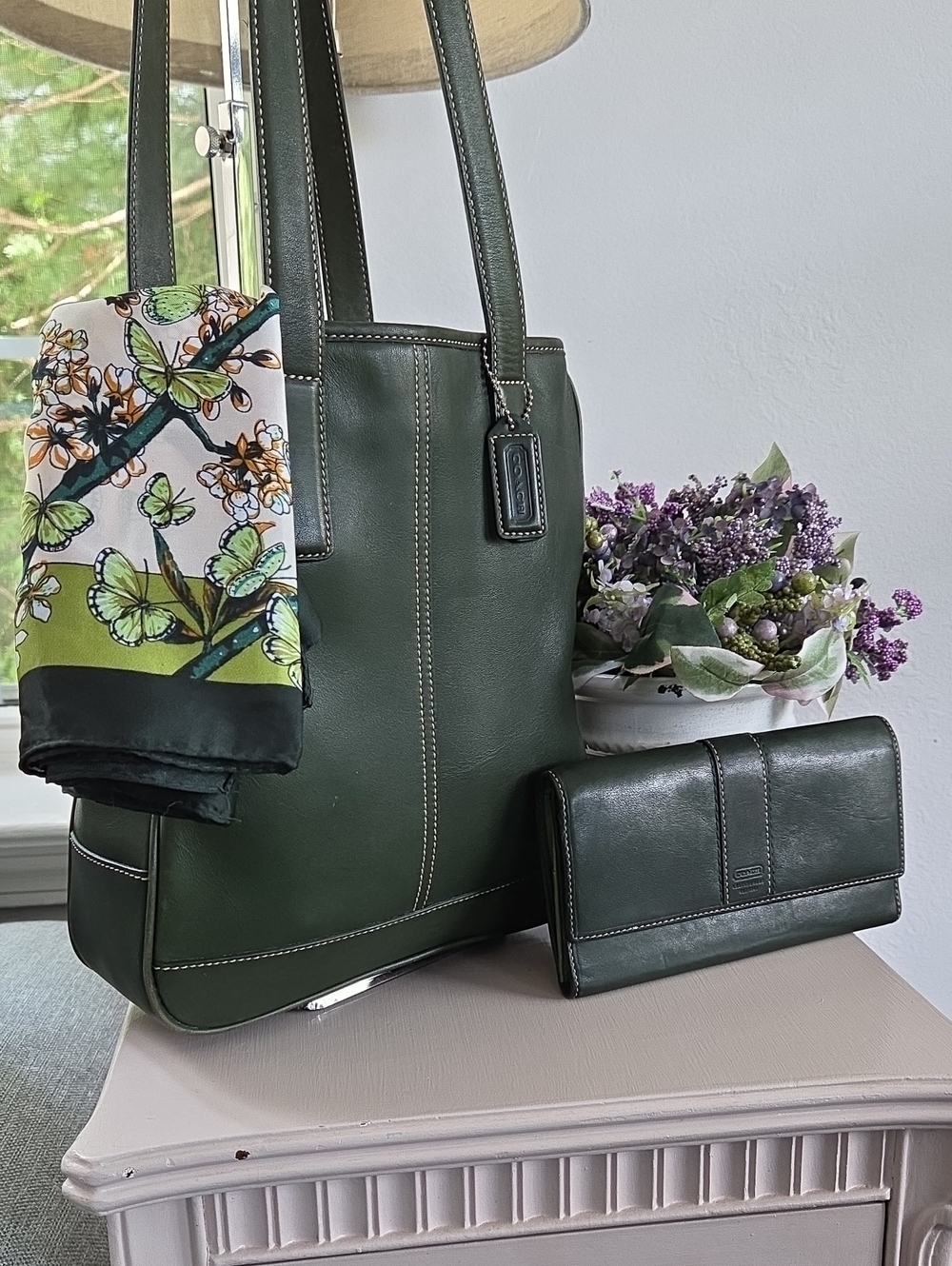 COACH 2002 Forest Green Hamptons Leather Tote w/Scarf & Matching Wallet